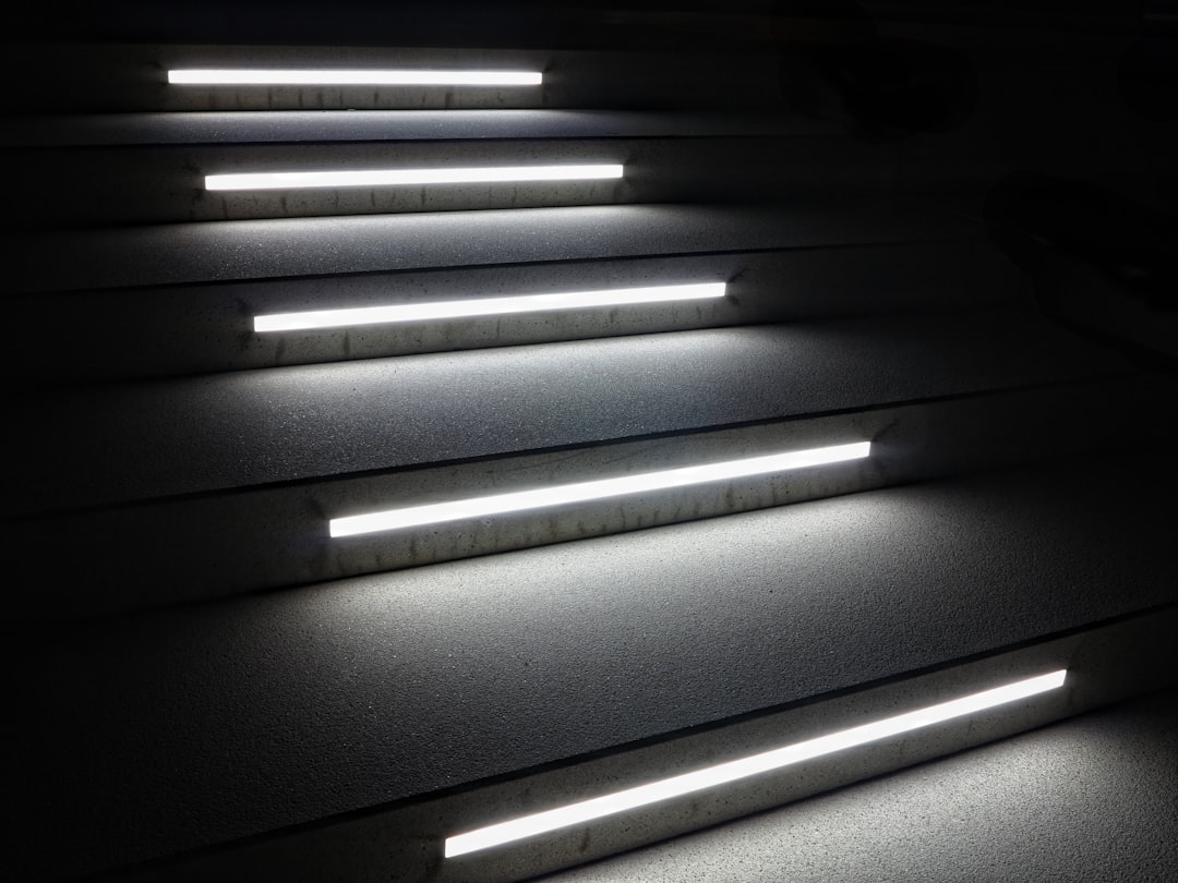 Photo under-cabinet light bars