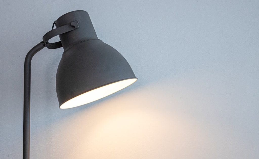Photo desk lamp