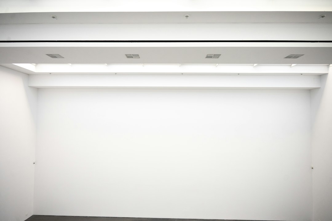 Photo asymmetrical ceiling light walk-in closet